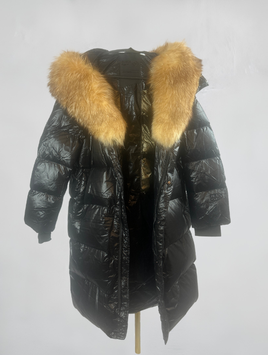 BLACK COLD PUFFER COAT WITH FUR HOOD DETAIL