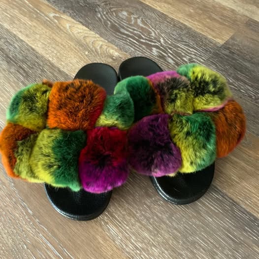RABBIT FUR SLIDES